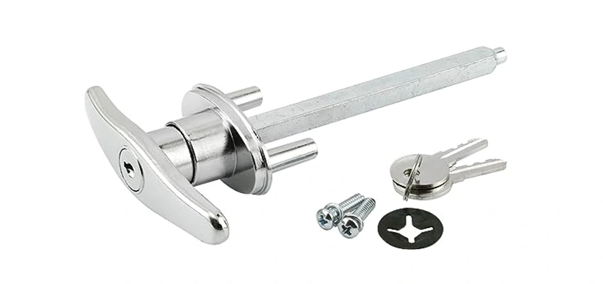 Old Style Garage Door Locks Replacements in Calipatria, California