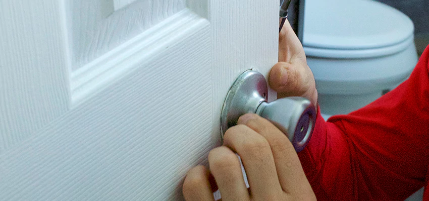Vintage Door Knob Replacement in Calipatria, CA